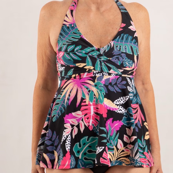 Shapermint Essentials Twist-Front V-Neck Halter Tankini Size‎ 3XL - Picture 1 of 4